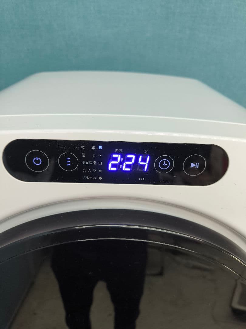 2023年製美品コンパクト電気衣類乾燥機3.0kg 　ILD-321UWB-JP