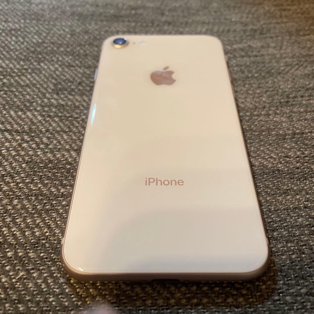 美品 Apple iPhone 8 ゴールド 64GB au KDDI