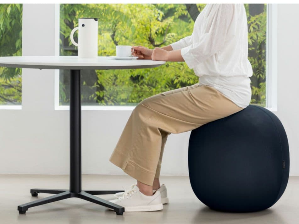 ＆MEDICAL MALLOW　バランスボール　ストレッチ　エクササイズ