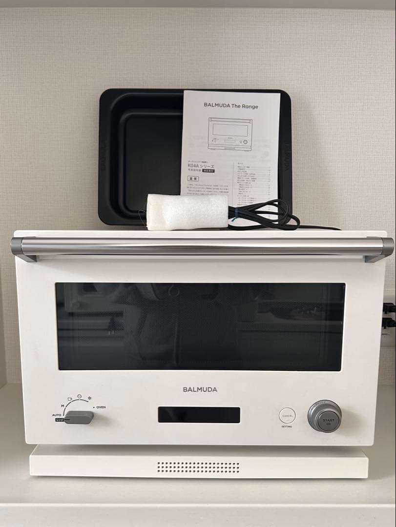 2018年製　バルミューダ オーブンレンジ　ホワイト