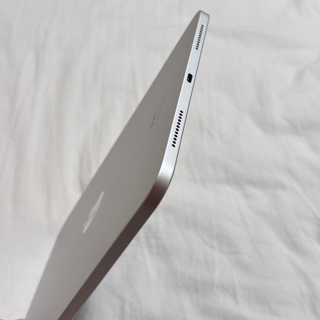 iPad 第10世代 Wi-Fiモデル 64GB シルバー 動作確認済み