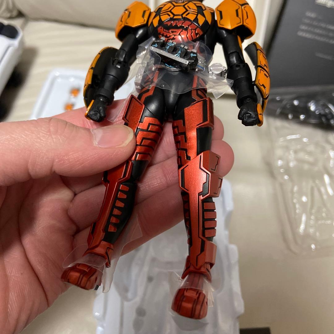 真骨彫　仮面ライダーオーズ　ブラカワニコンボ