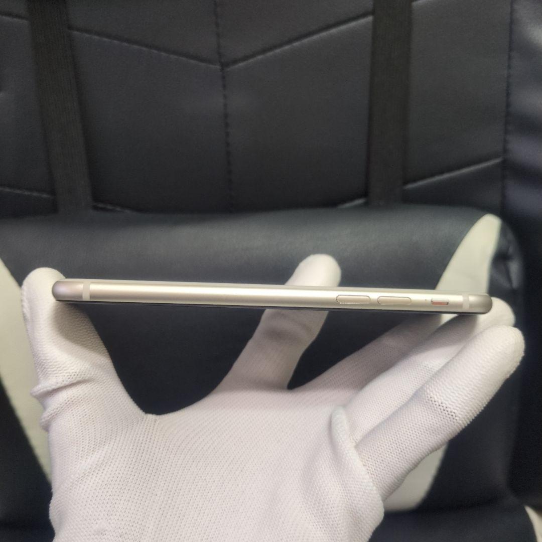 89 画面傷無 iPhone　se3 第3世代　64gb SIMフリー　白　ホワ