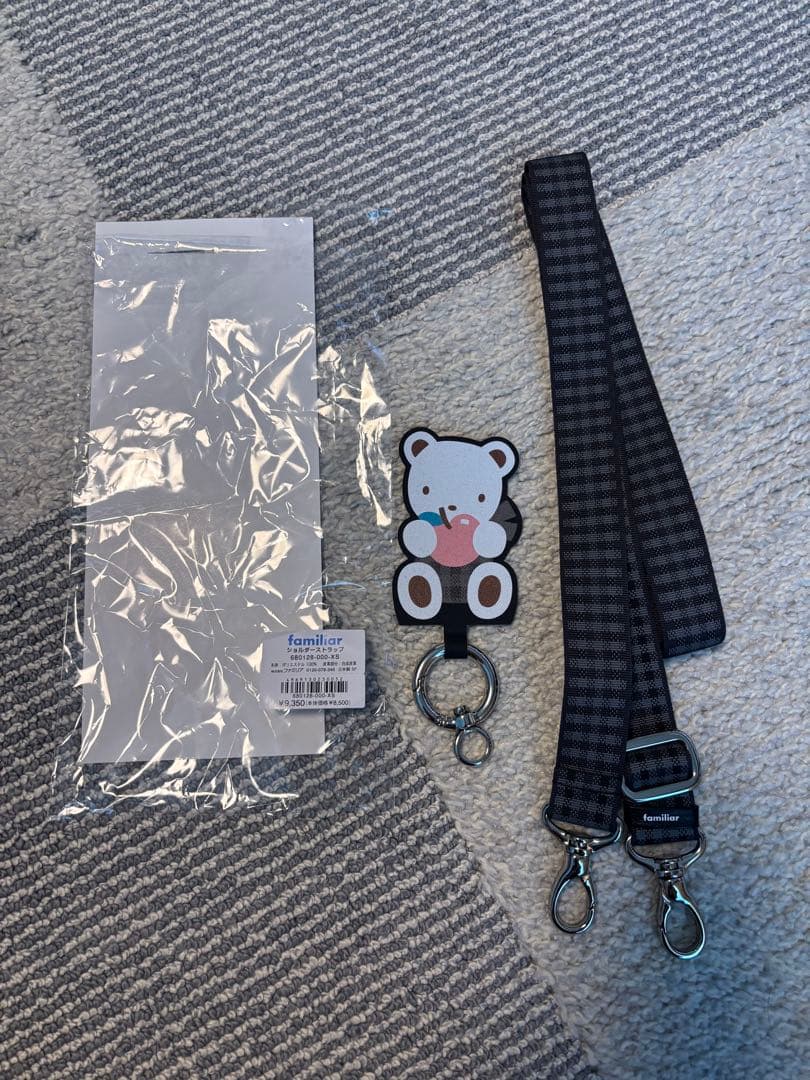 【新品】ファミリア スマホショルダー ブラック 黒系