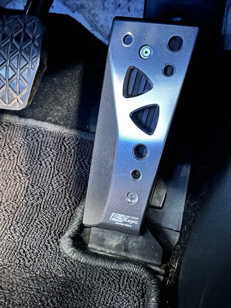 Rマジック 3Dアクセルペダル