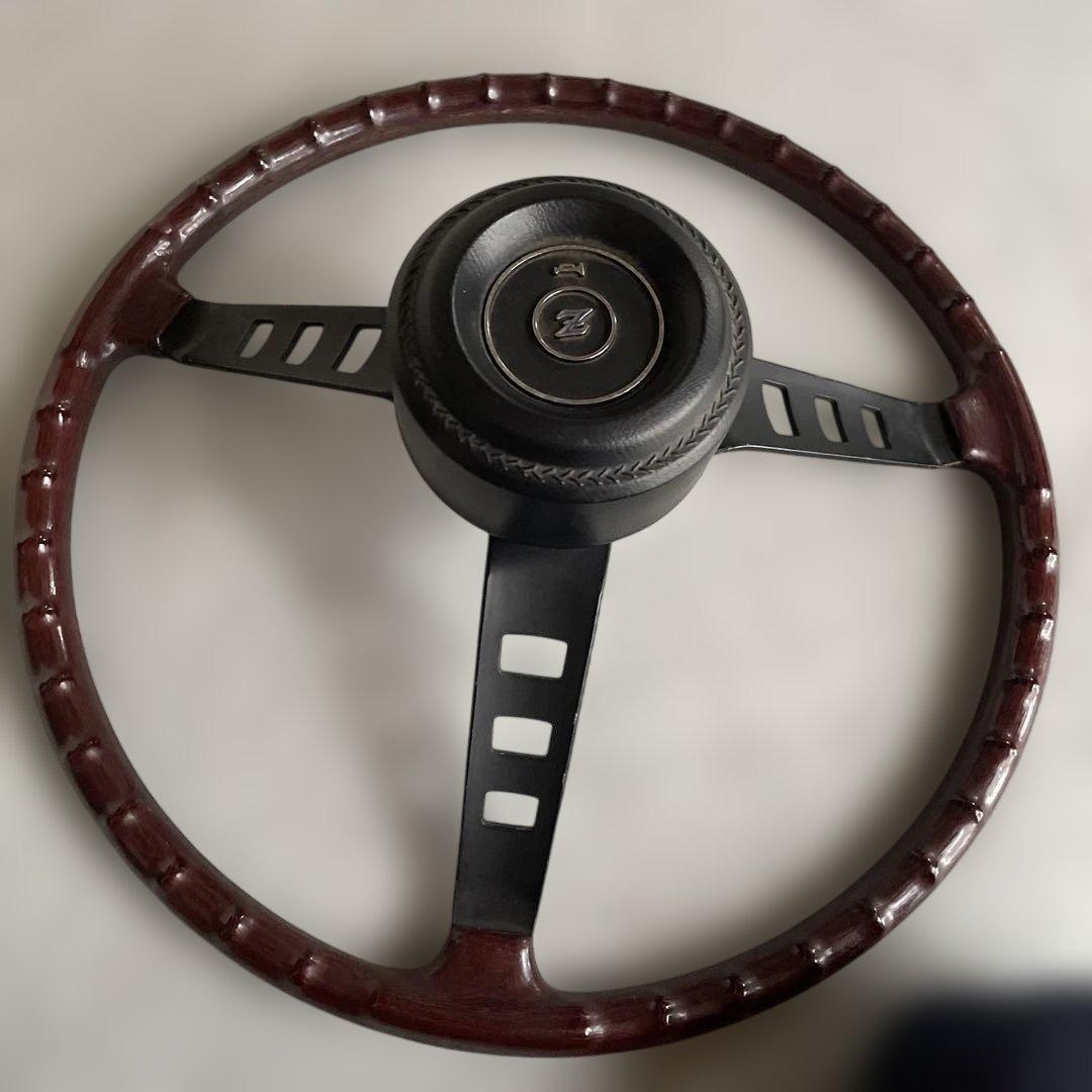ダークブラウン ステアリングホイール 3本スポークフェアレディZで使用しました