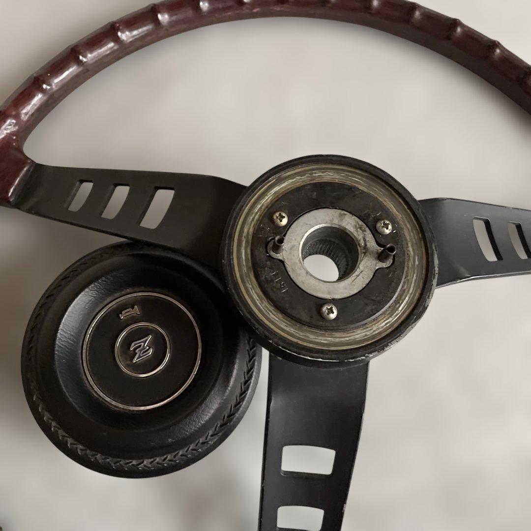 ダークブラウン ステアリングホイール 3本スポークフェアレディZで使用しました