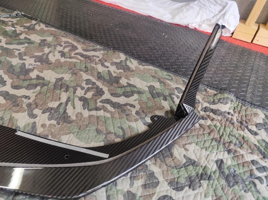 トヨタ GRヤリス（後期型）ドライカーボン製 フロントリップカバー3点セット