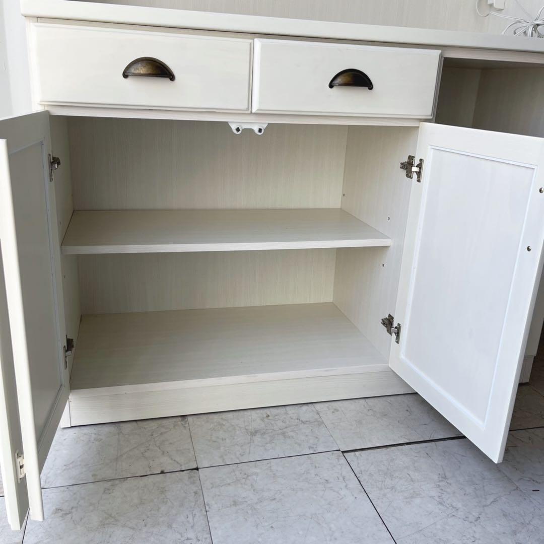 取付無料！ニトリ ミランダ アンティーク調アイボリーキッチンボード 食器棚✨