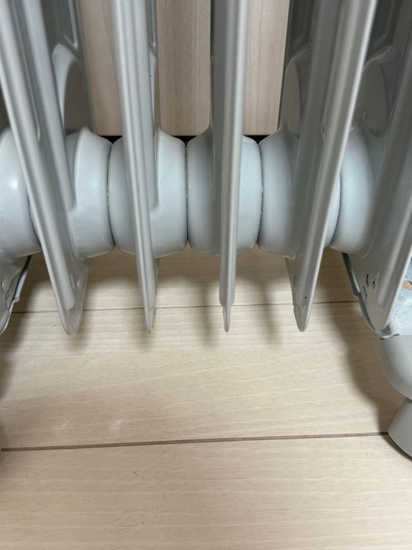 【美品】DeLonghi デロンギ オイルヒーターKHD410812-GC