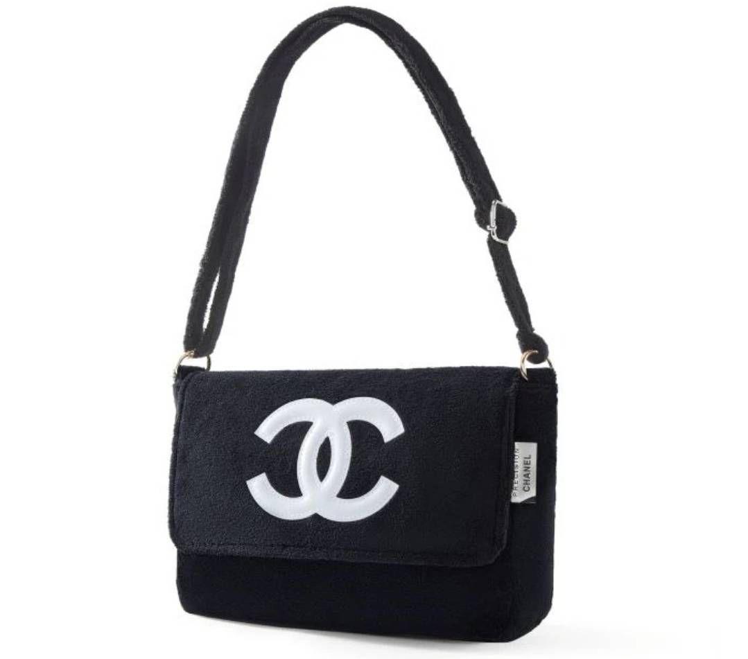 シャネル ショルダーバッグ ホワイト ノベルティ