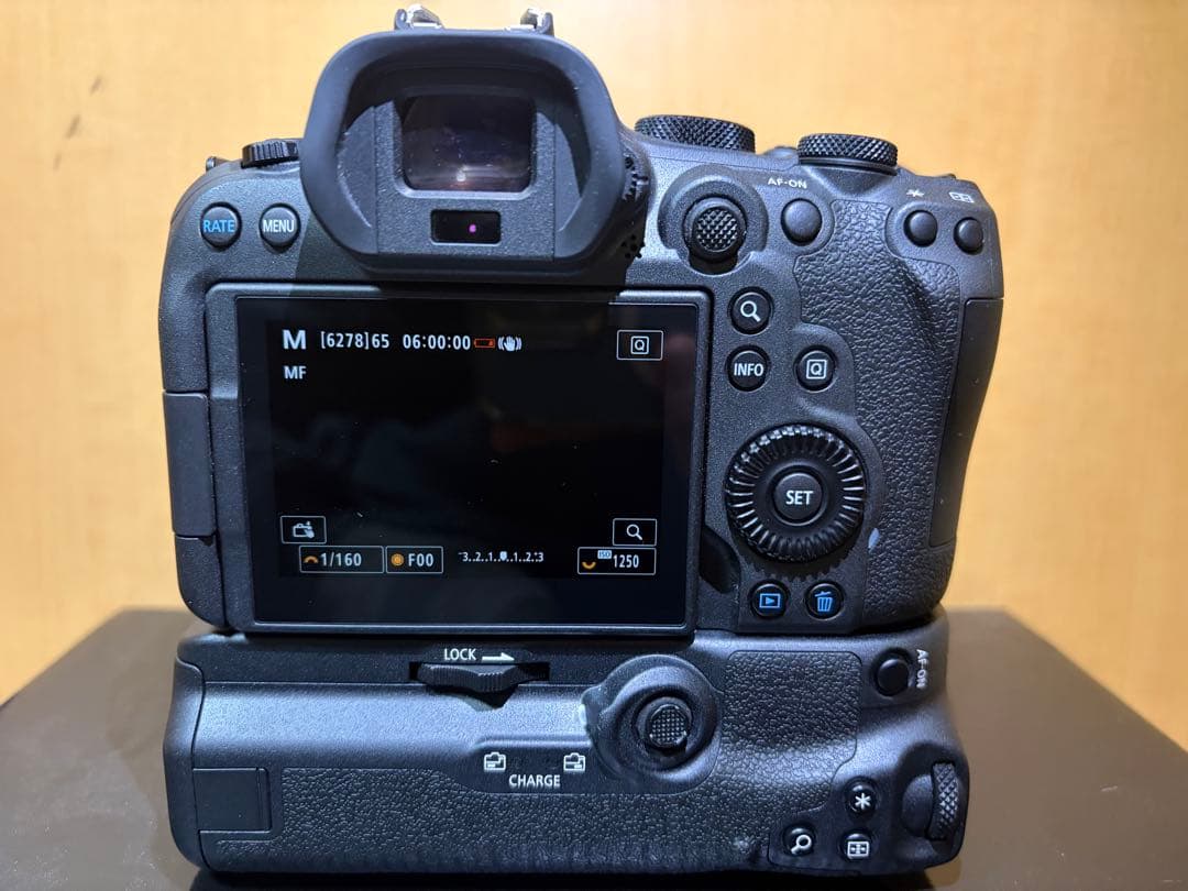 キヤノン EOS R6 Mark II ボディ + BG-R10