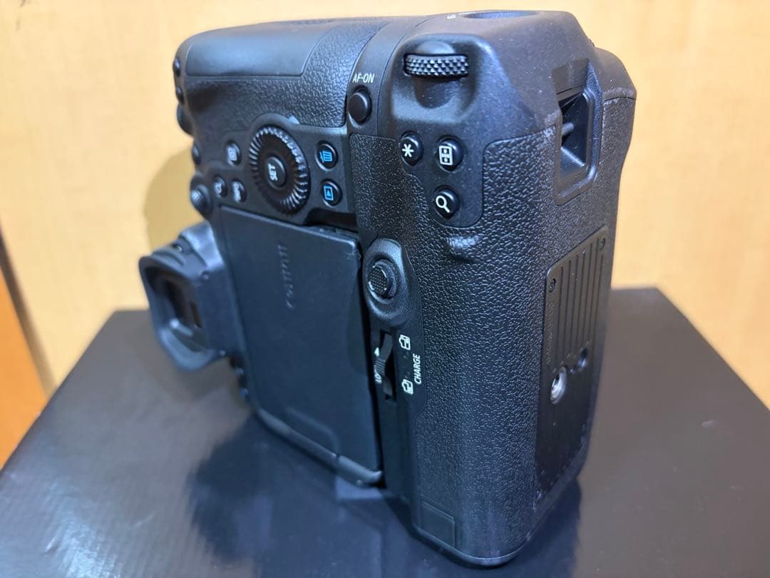 キヤノン EOS R6 Mark II ボディ + BG-R10