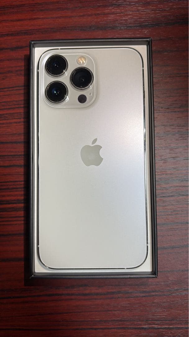 iPhone13pro 256GB シルバー（白）