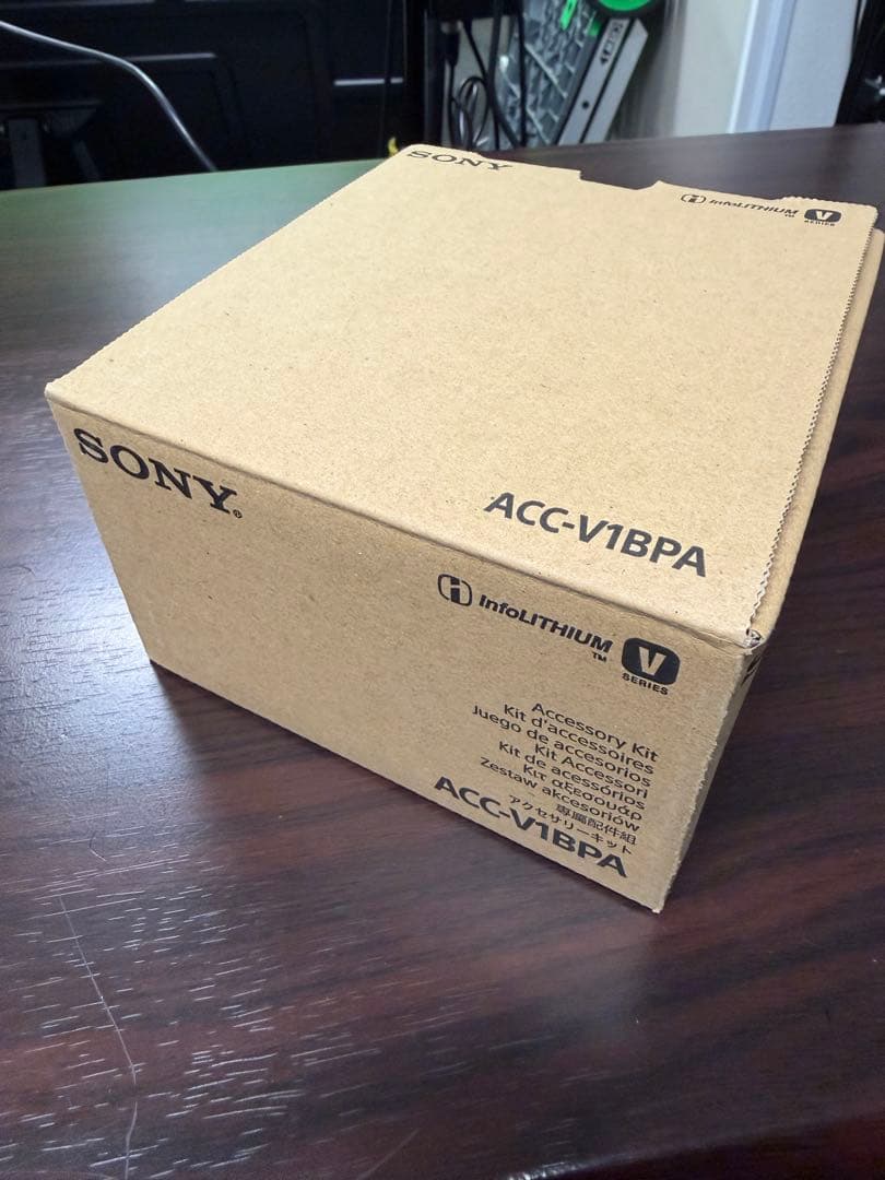 【未使用】SONYアクセサリーキット ACC-V1BPA バッテリー　充電器