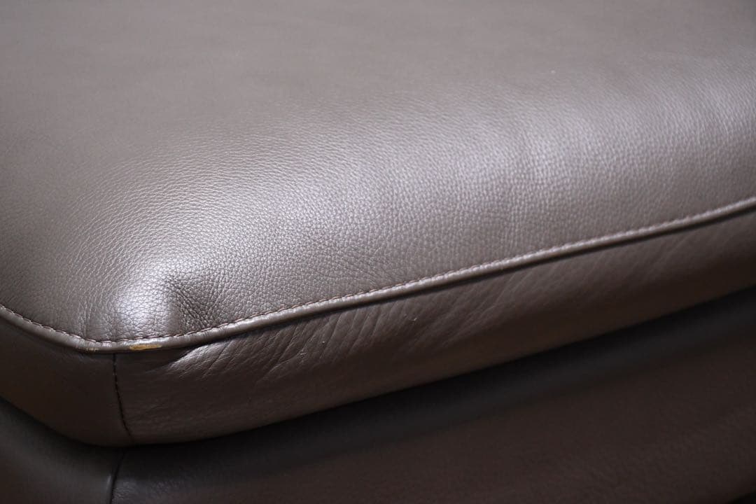 EAC52 シンプルモダン レザー/総本革張り オットマン スツール 足置き