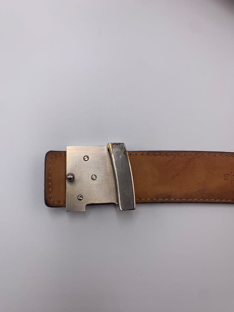 ルイヴィトン サンチュール LV　イニシャル　エピ レザー ブラック P55