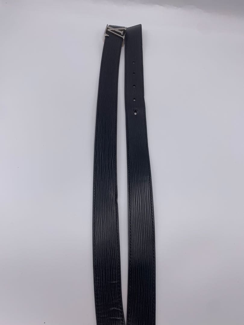 ルイヴィトン サンチュール LV　イニシャル　エピ レザー ブラック P55