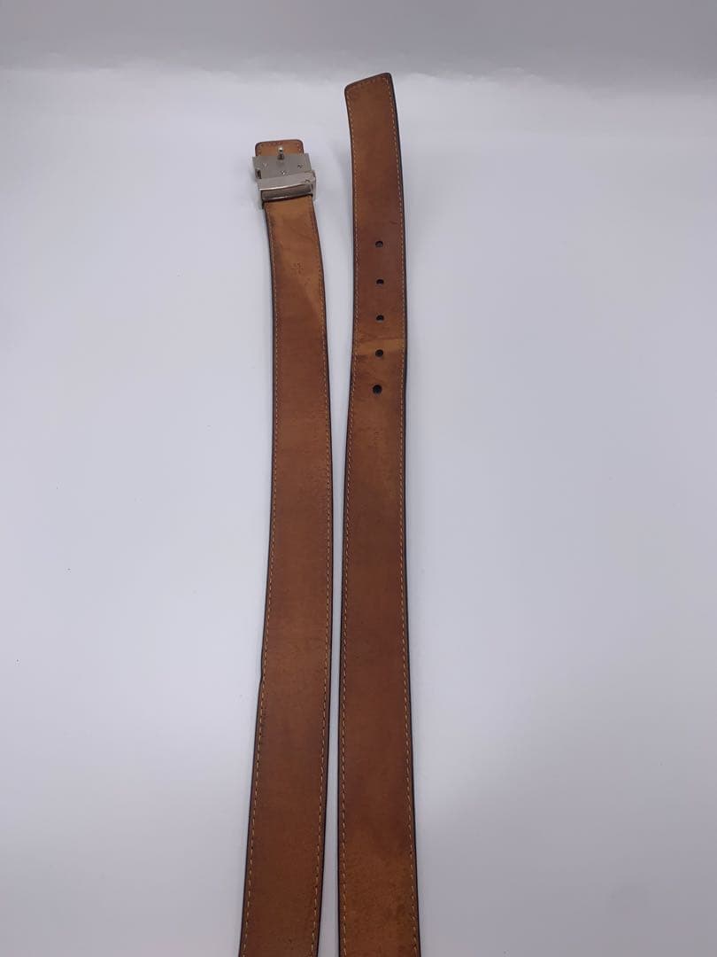 ルイヴィトン サンチュール LV　イニシャル　エピ レザー ブラック P55