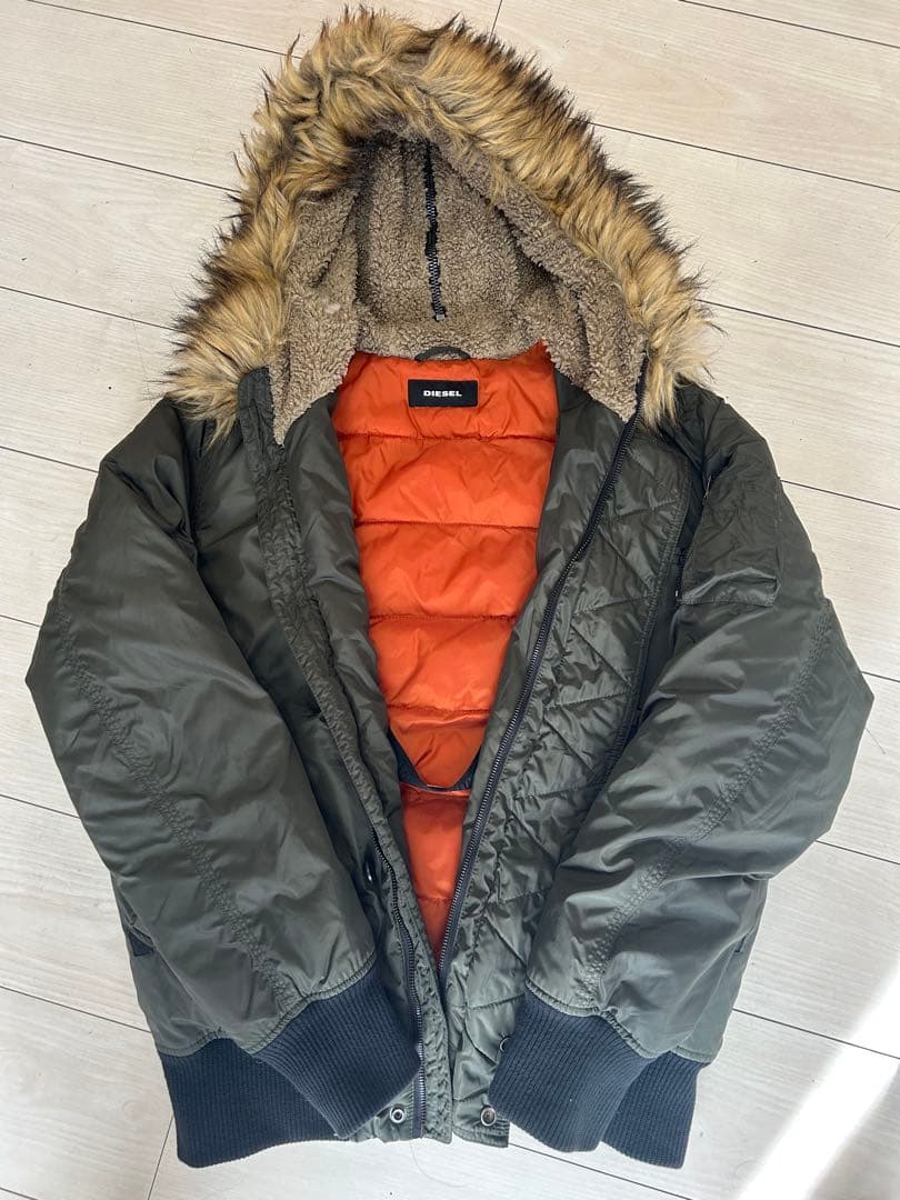 DIESEL N-2Bダウン MA-1 ミリタリーフライトジャケット/Ｌ