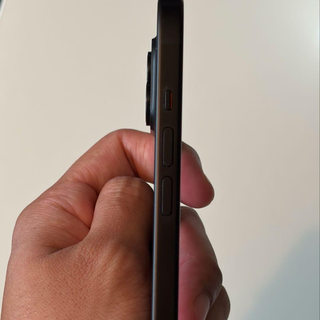 【ロデオ】iPhone15 256GB本体