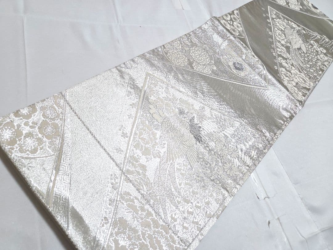 A◆着物くつろぎ 孔雀に花模様 プラチナ 銀糸 六通 正絹 フォーマルな袋帯