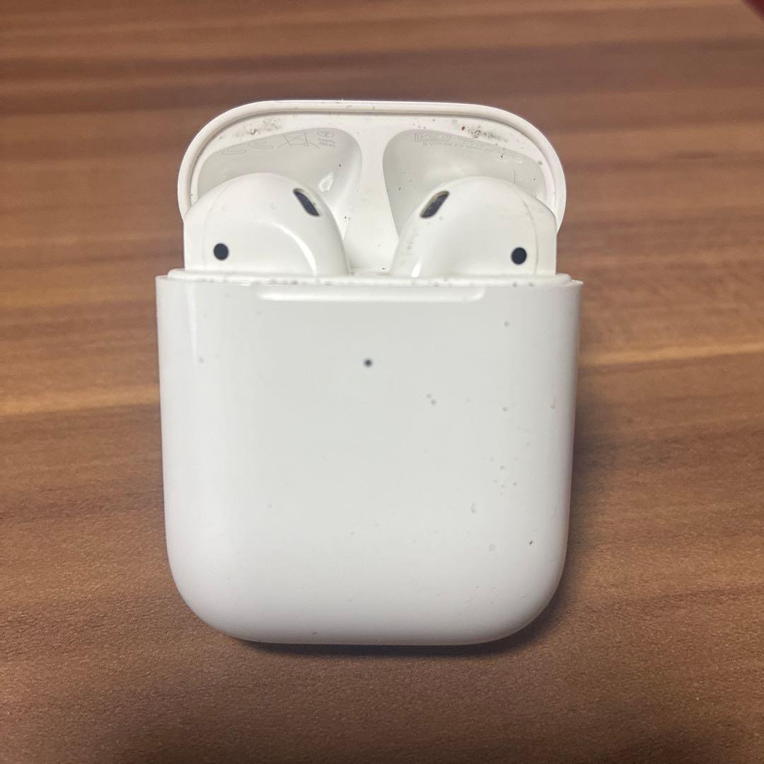 AirPods本体 ホワイト 充電ケース付き
