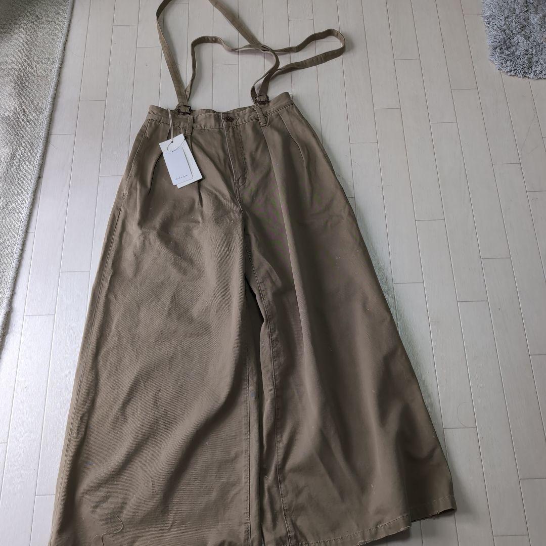 AUTHEN サス付きワイドパンツ コットン製