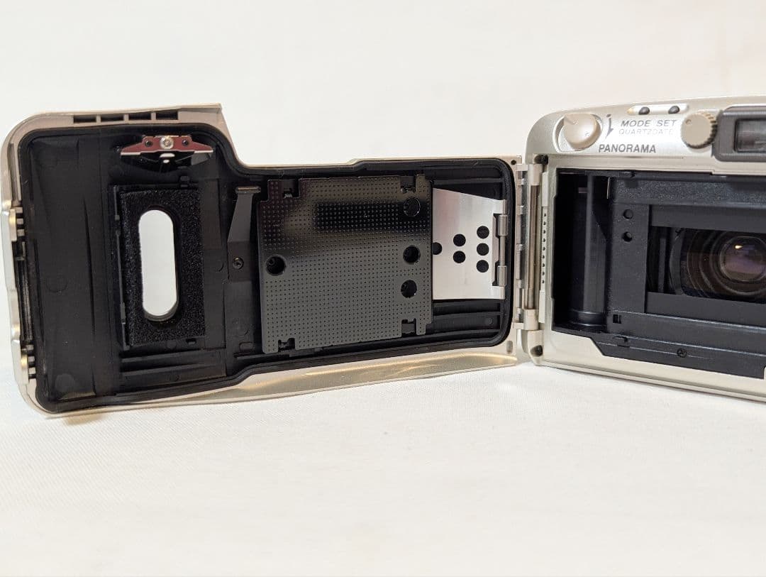 OLYMPUS コンパクトフィルムカメラ μ[mju] ZOOM 105