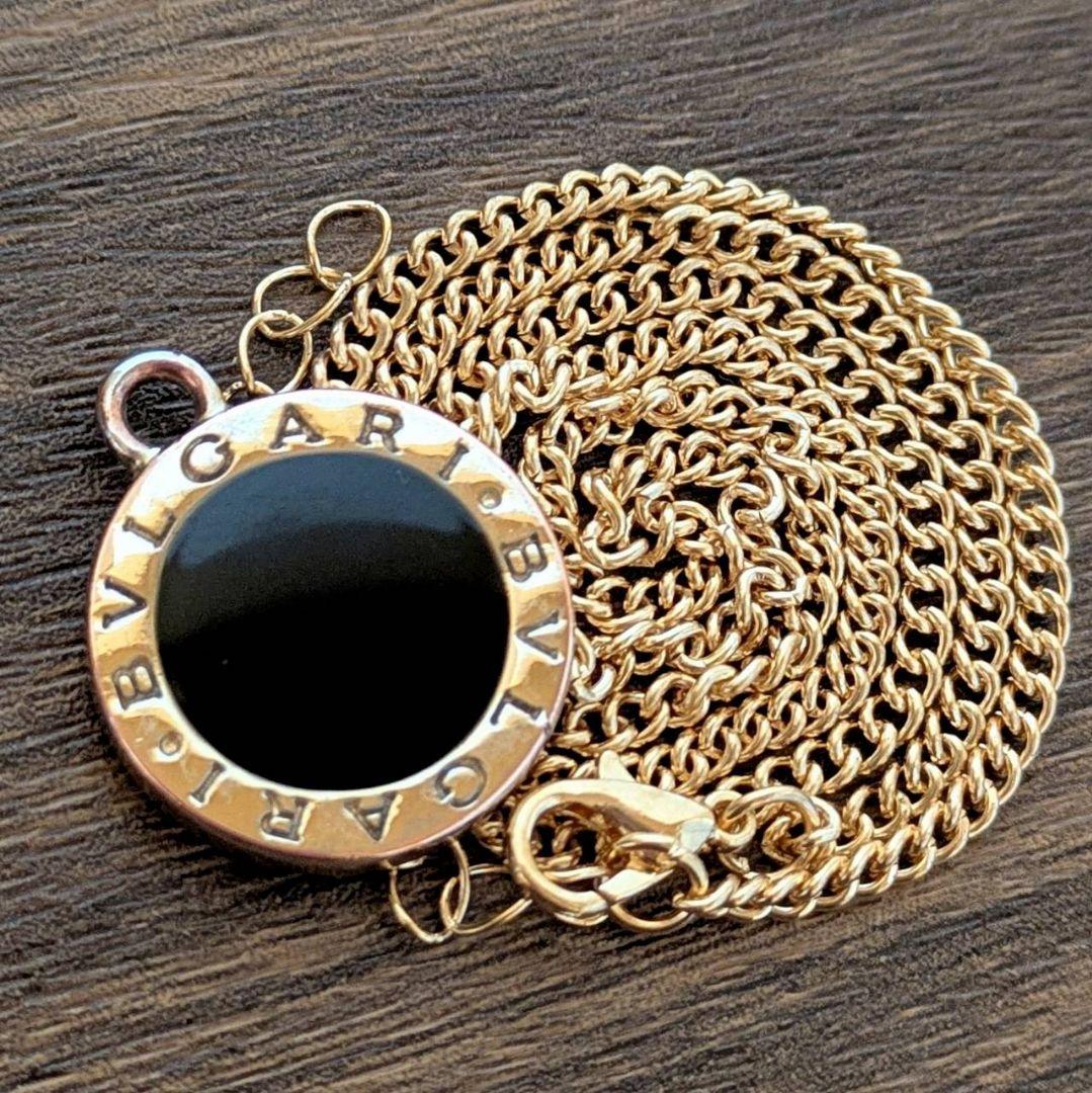 BVLGARI　両面刻印 ビッグロゴ チャーム　ブラック×ゴールド　ネックレス付