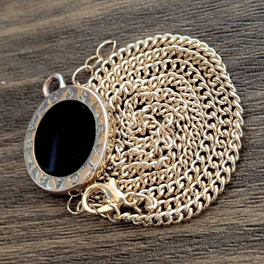 BVLGARI　両面刻印 ビッグロゴ チャーム　ブラック×ゴールド　ネックレス付