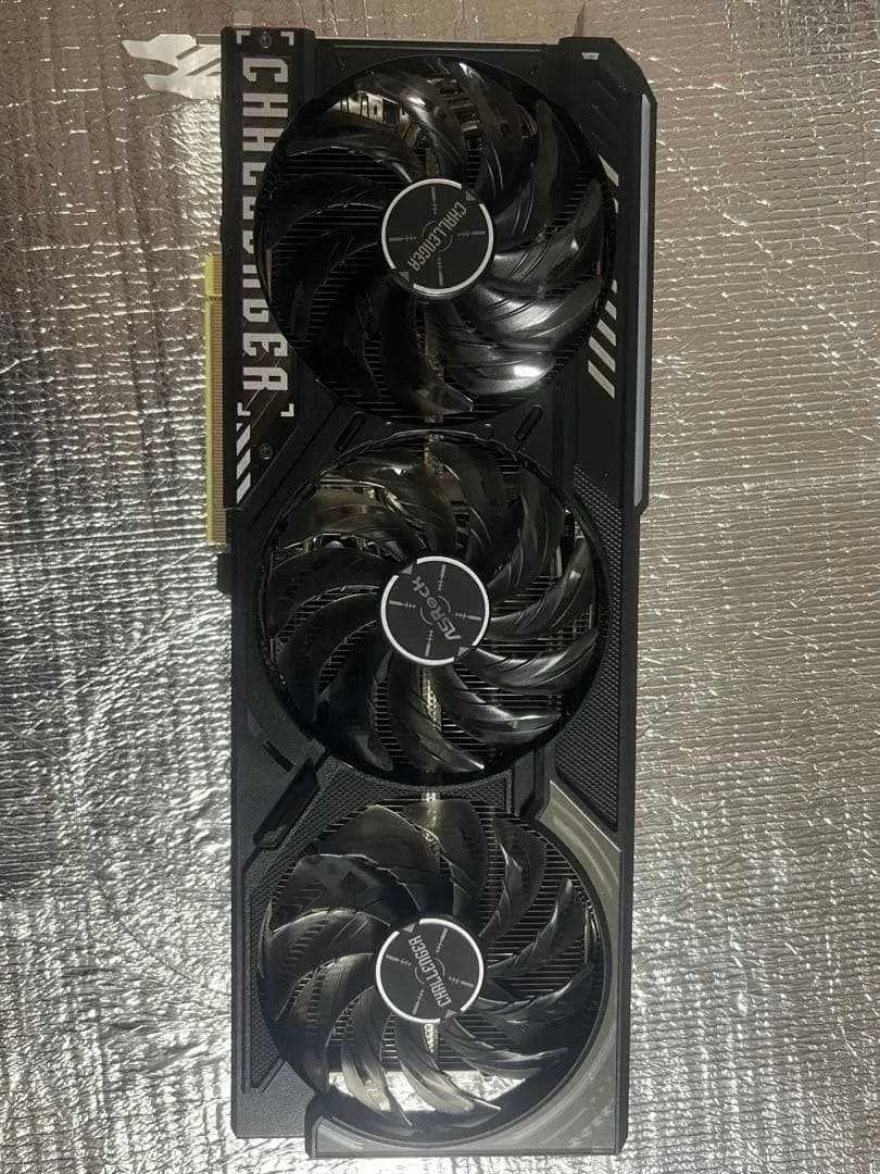 グラフィックボード・グラボ・ビデオカード ASRock AMD Radeon RX 9070 XT Challenger