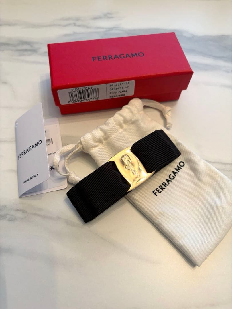 美品！フェラガモ　定番リボンバレッタ黒　正規品