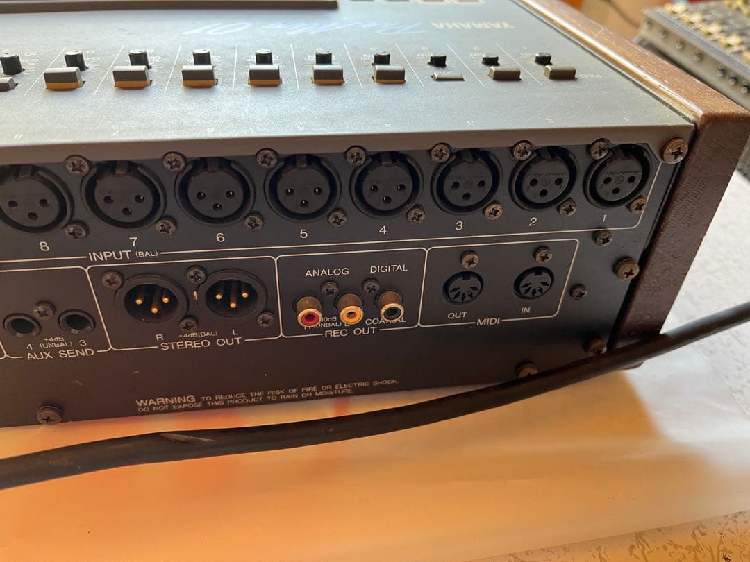 レオン　YAMAHA ProMix 01 デジタルミキサー