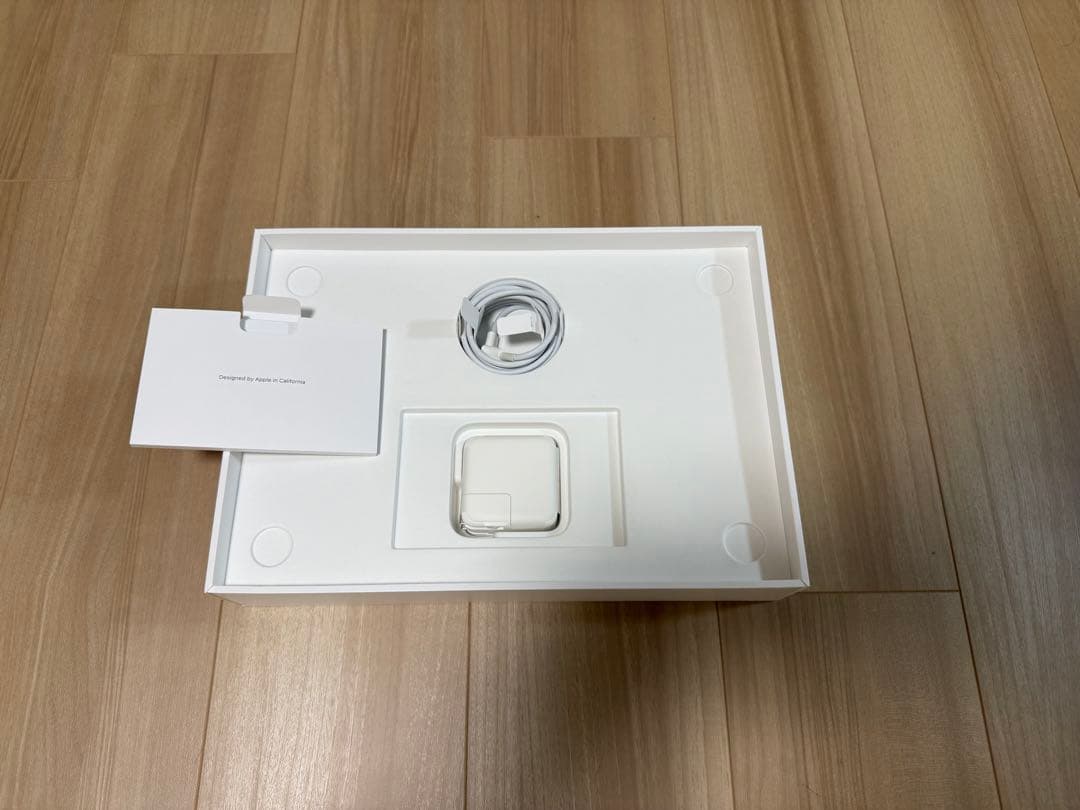 レ*イ様 美品MacBook Air m1 8GB 512GB本体 バッテリー7