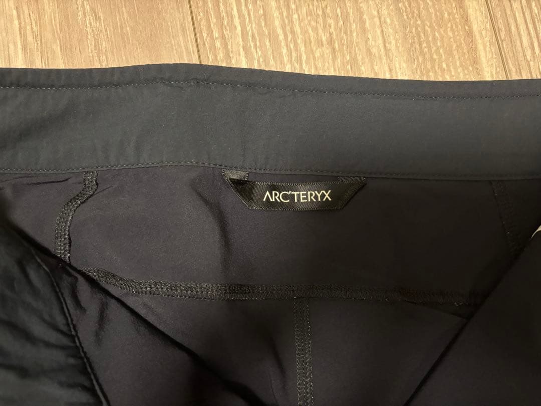 【D】ARC’TERYX ナイロンショーツ