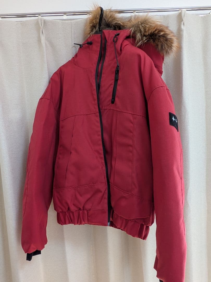 さくら: TATRAS BARAT 赤 ダウンジャケット（ハンガー付き）