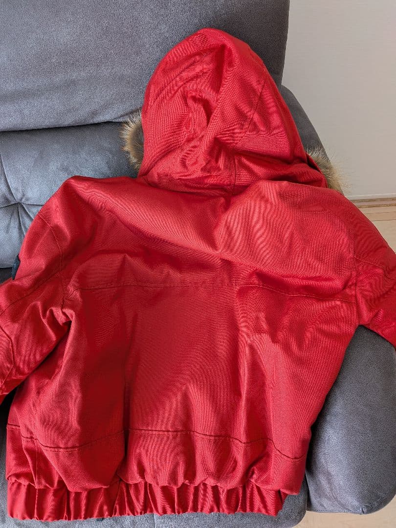 さくら: TATRAS BARAT 赤 ダウンジャケット（ハンガー付き）