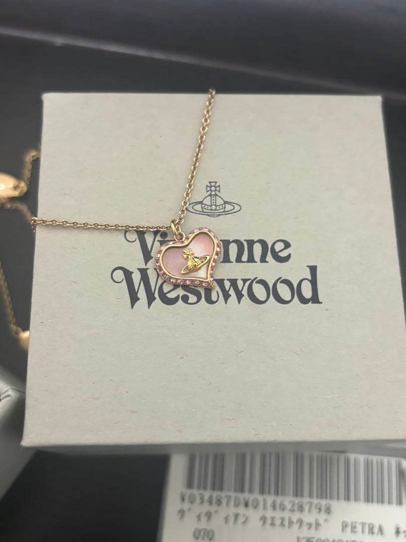 ヴィヴィアン　ハートシェルネックレス　PETRA ピンク