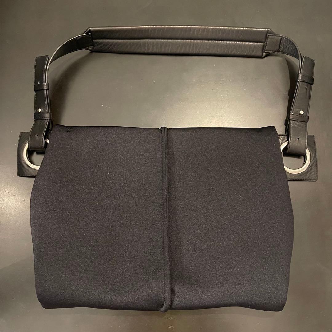 美品　hatomeボディバッグLサイズ　kawa-kawa