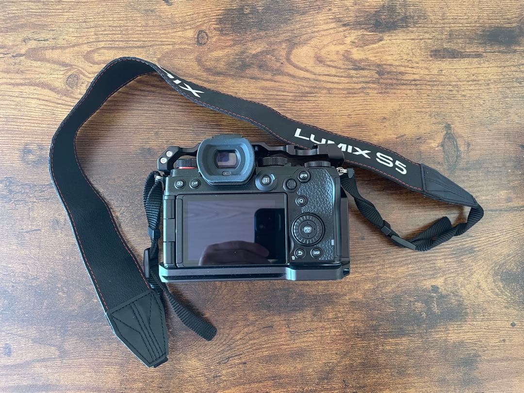 LUMIX S5 ミラーレス一眼カメラ 本体