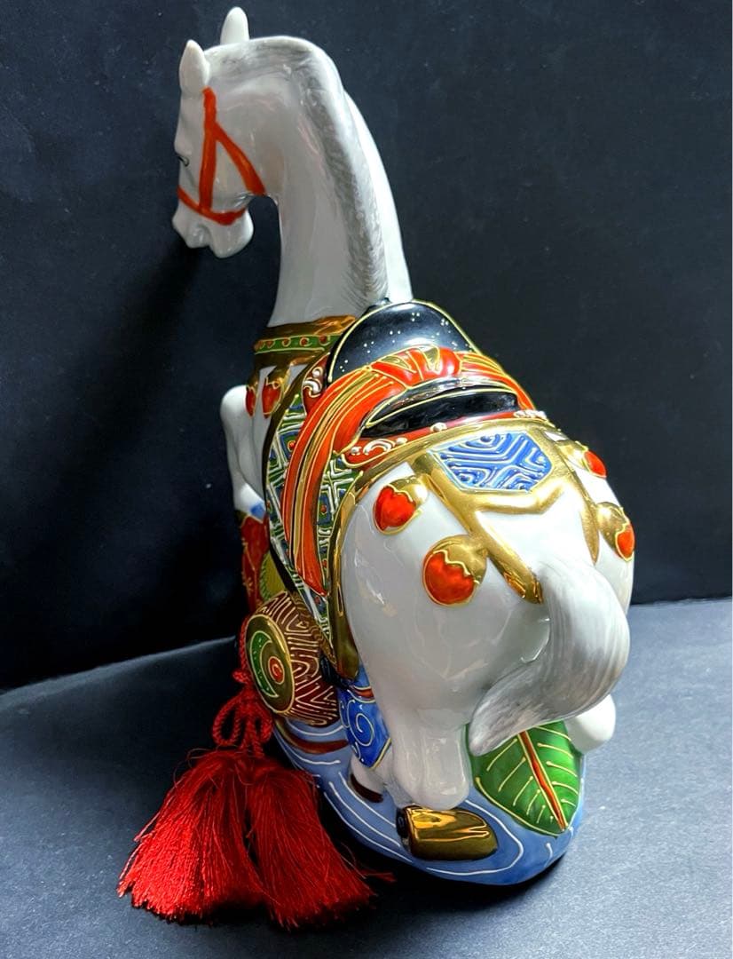 九谷焼　金の白馬　目標達成や人生の目的に向けて前進する