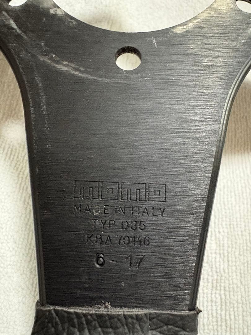 MOMO TUNER ステアリング