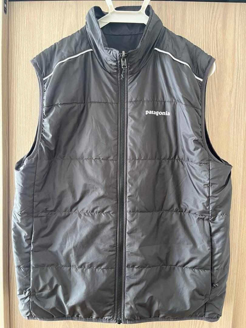 18年 patagonia 黒 ダウンベスト ナノパフ　リバーシブル