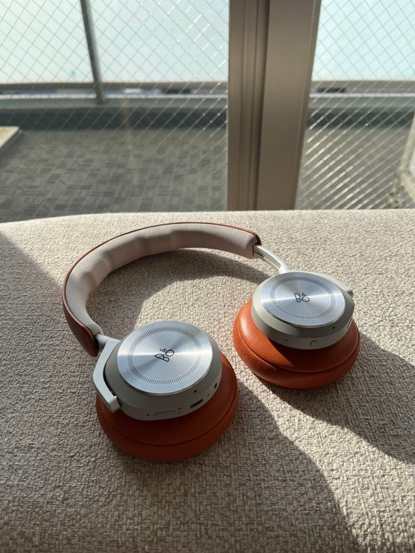 【未使用美品！】Bang & Olufsen ワイヤレスヘッドホン オレンジ