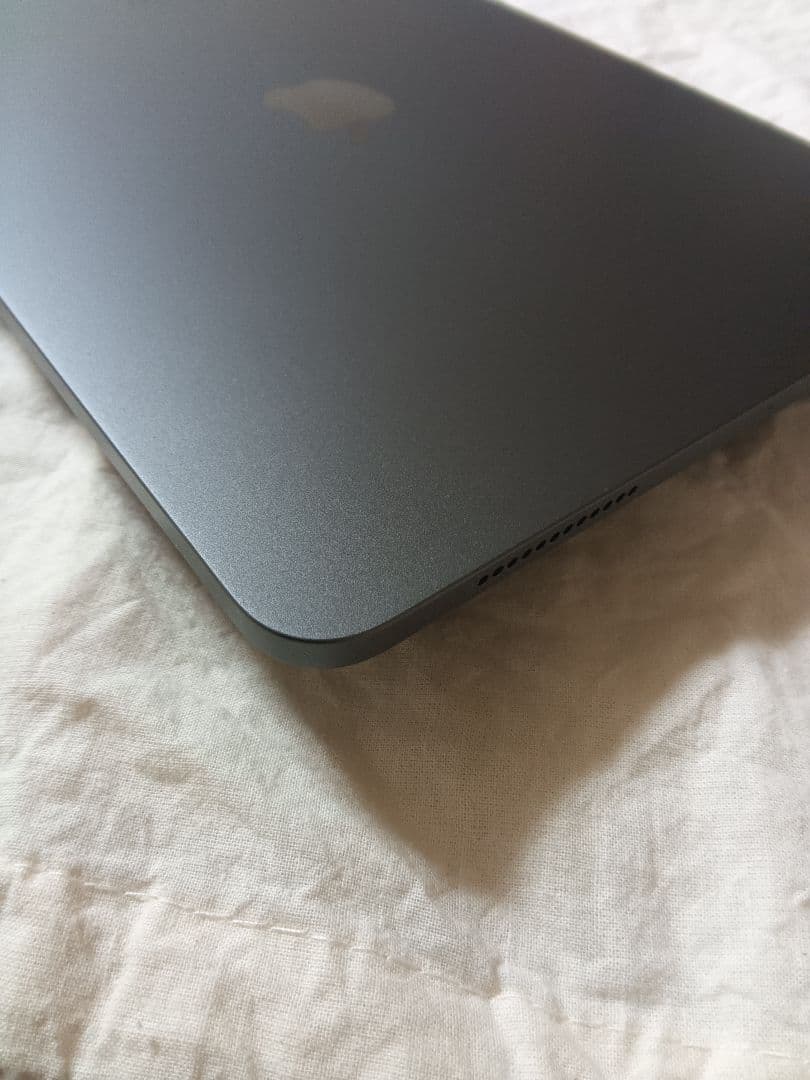 ほぼ未使用 iPad Air 第5世代M1 バッテリー100%