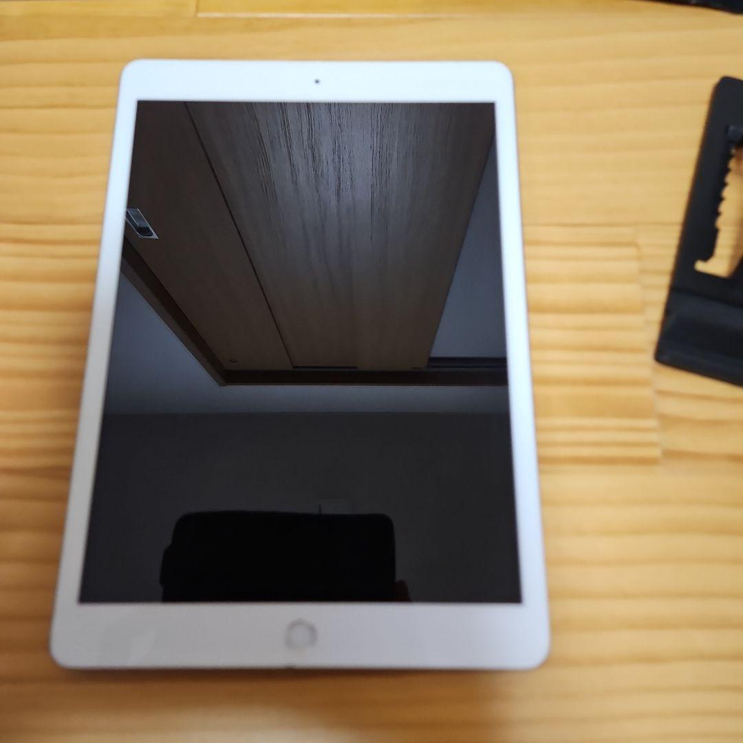 SIMフリー ipad 7世代 Wi-Fi + Cellular ケース等おまけ