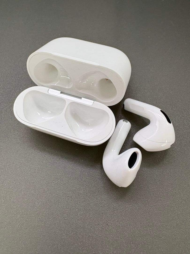 【訳あり】 AirPods 第4世代/ノイズキャンセリング対応/<No1902>