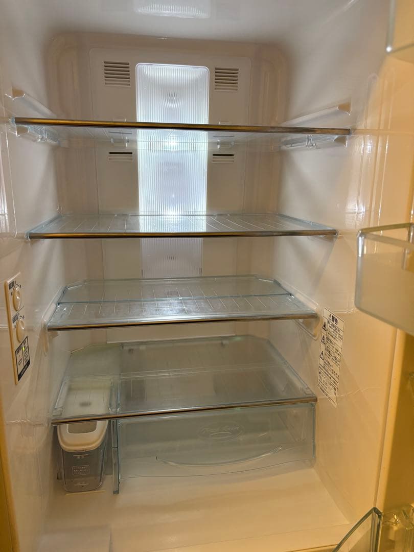 冷蔵庫　日立　R-S30AMV 容量300L ファミリータイプ　送料込み