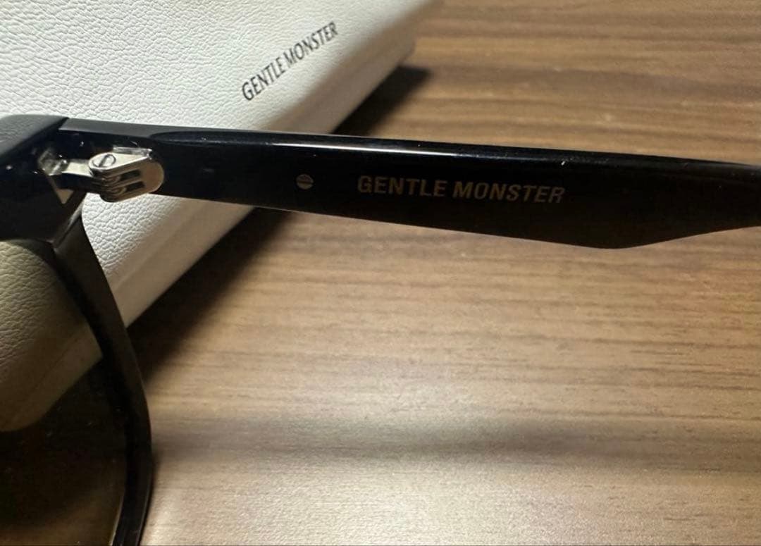GENTLE MONSTER ブラック サングラス ケース付き